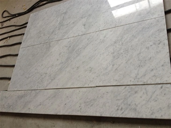 Baño de mármol Bianco Carrara