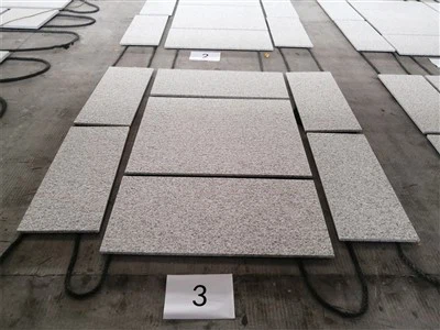 Granito gris flameado