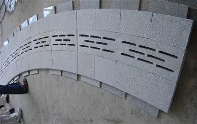 Remate de piscina de granito gris claro