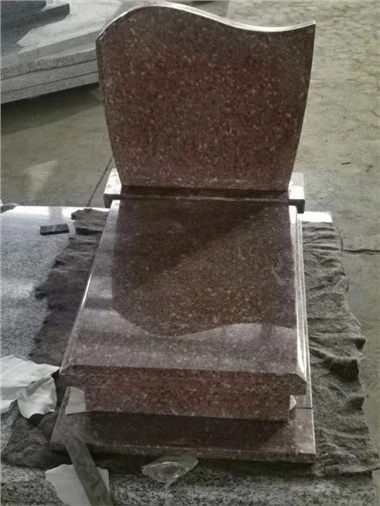 Lápida de granito rojo